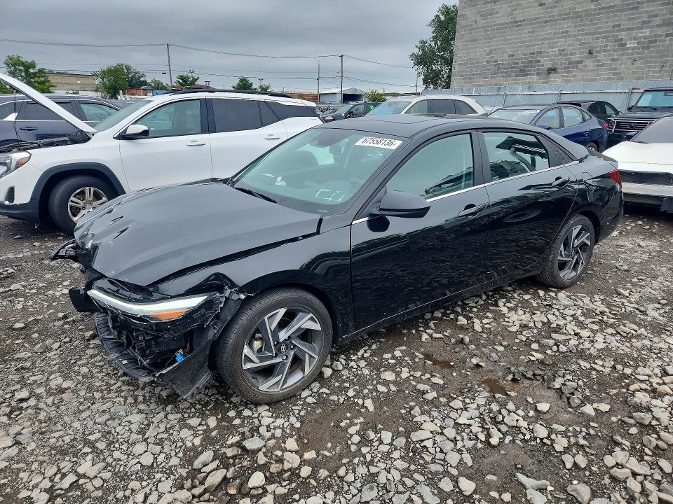 Auction sale of the 2025 Hyundai Elantra, vin: KMHLS4DGXSU877818, lot number: 67558136