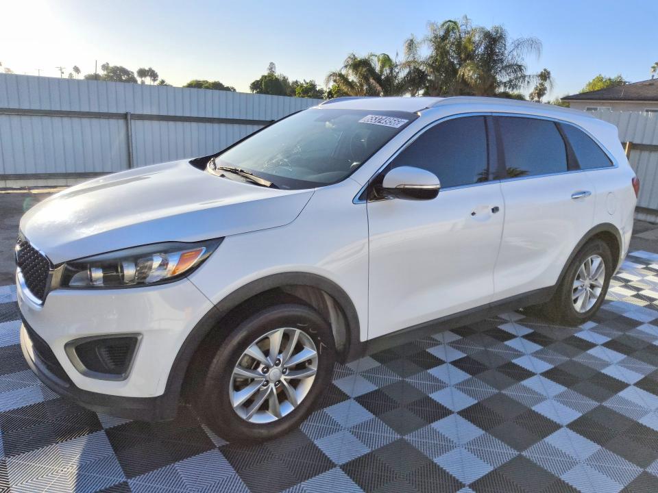 65374956 :رقم المزاد ، 5XYPG4A32HG296784 vin ، 2017 Kia Sorento مزاد بيع