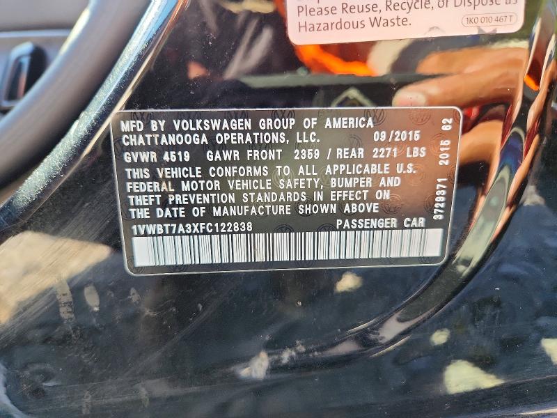 68645636 :رقم المزاد ، 1VWBT7A3XFC122838 vin ، 2015 Volkswagen Passat مزاد بيع