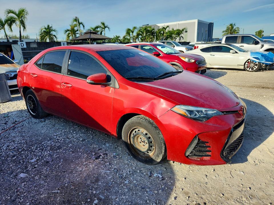 70846796 :رقم المزاد ، 5YFBURHE8HP599362 vin ، 2017 Toyota Corolla مزاد بيع