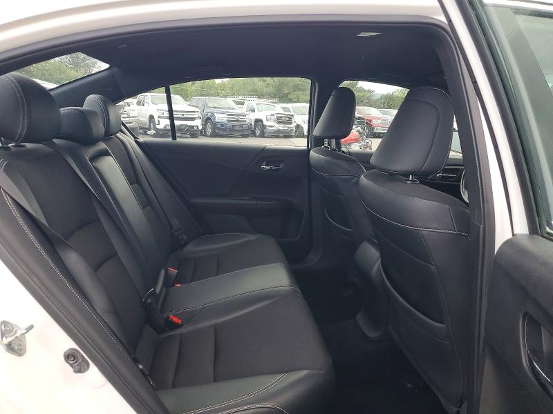 70601446 :رقم المزاد ، 1HGCR2F53HA308157 vin ، 2017 Honda Accord مزاد بيع