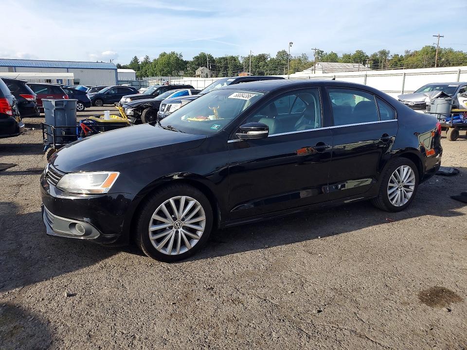 68084386 :رقم المزاد ، 3VWLL7AJ9EM273928 vin ، 2014 Volkswagen Jetta مزاد بيع