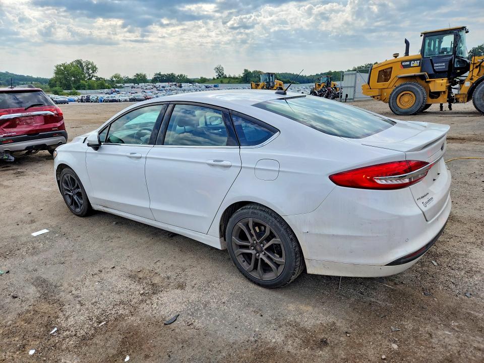 67294756 :رقم المزاد ، 3FA6P0HDXJR135099 vin ، 2018 Ford Fusion مزاد بيع