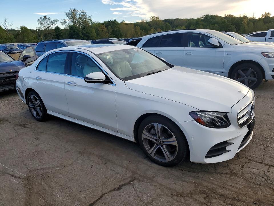 Продаж на аукціоні авто 2019 Mercedes-benz E, vin: WDDZF4KB7KA672362, номер лоту: 69699226