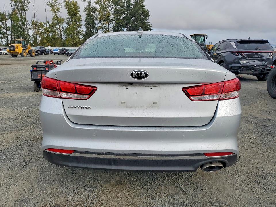 2018 Kia Optima მანქანა იყიდება აუქციონზე, vin: 5XXGT4L36JG261765, აუქციონის ნომერი: 67906076