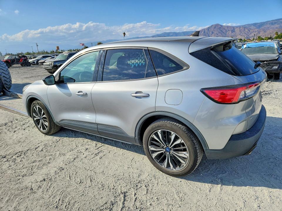 69733566 :رقم المزاد ، 1FMCU0G62NUB60453 vin ، 2022 Ford Escape مزاد بيع