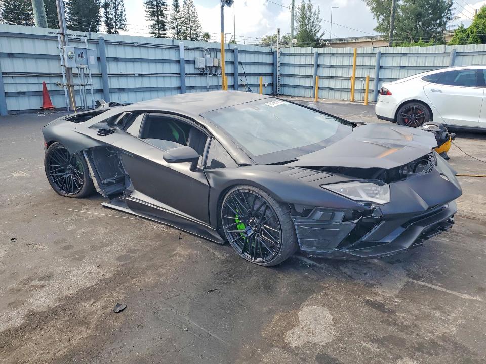 Продажа на аукционе авто 2018 Lamborghini Aventador, vin: ZHWUG4ZD5JLA06879        , номер лота: 69155136