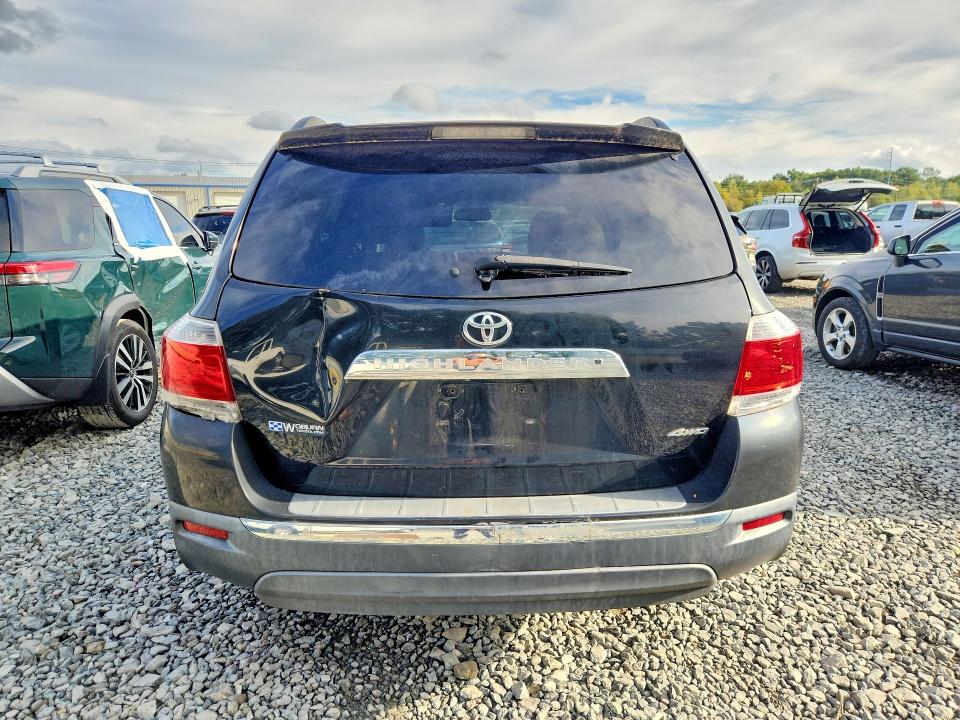 2011 Toyota Highlander მანქანა იყიდება აუქციონზე, vin: 5TDBK3EH7BS072820, აუქციონის ნომერი: 71256856