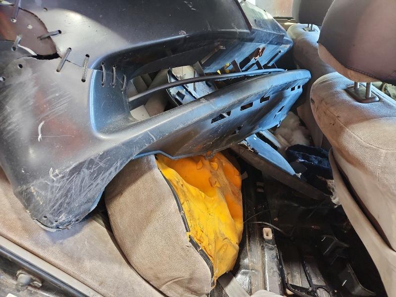 2000 Honda Accord მანქანა იყიდება აუქციონზე, vin: 1HGCG6674YA122920, აუქციონის ნომერი: 70355446