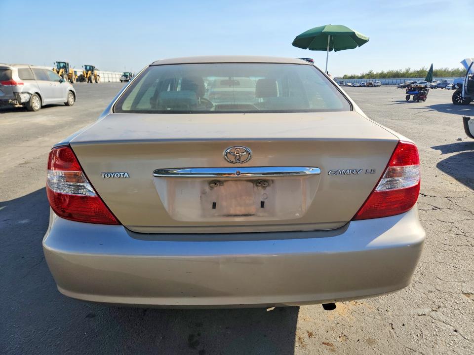 2002 Toyota Camry მანქანა იყიდება აუქციონზე, vin: 4T1BE30K62U025862, აუქციონის ნომერი: 70842666