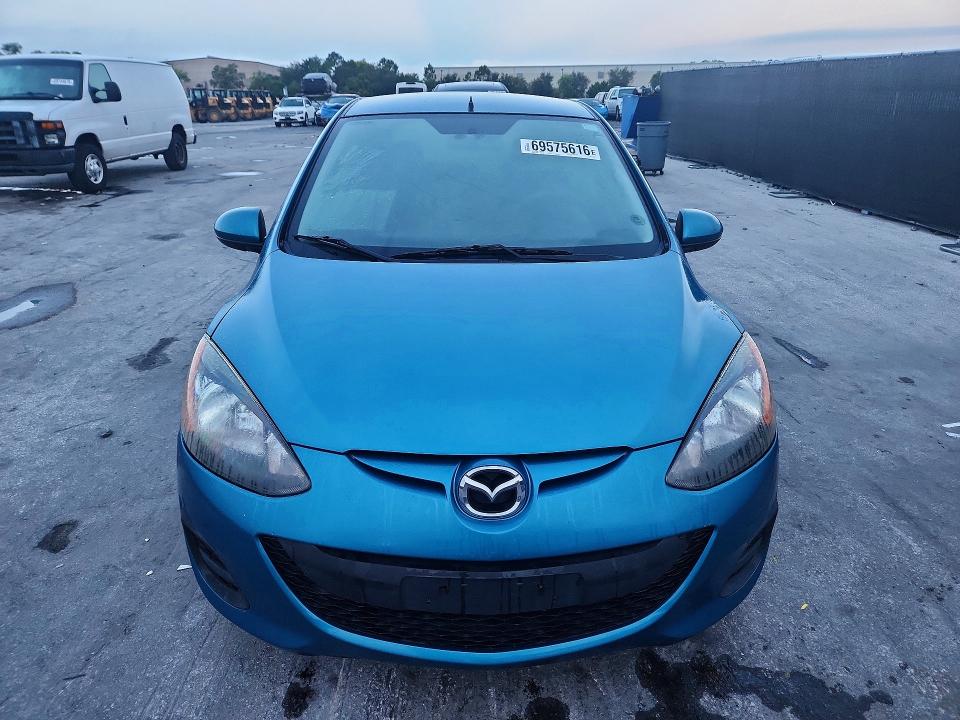 2011 Mazda Mazda2 მანქანა იყიდება აუქციონზე, vin: JM1DE1HZ7B0120537, აუქციონის ნომერი: 69575616