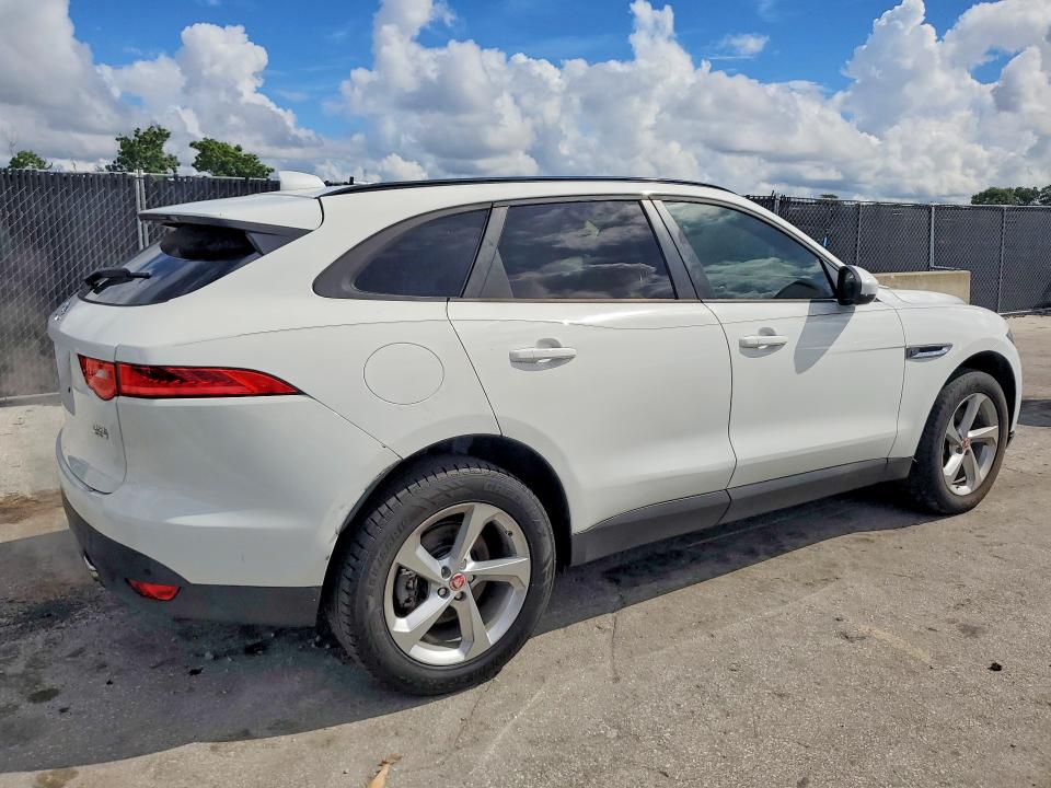 2017 Jaguar F-pace მანქანა იყიდება აუქციონზე, vin: SADCJ2BV4HA067080, აუქციონის ნომერი: 67194976
