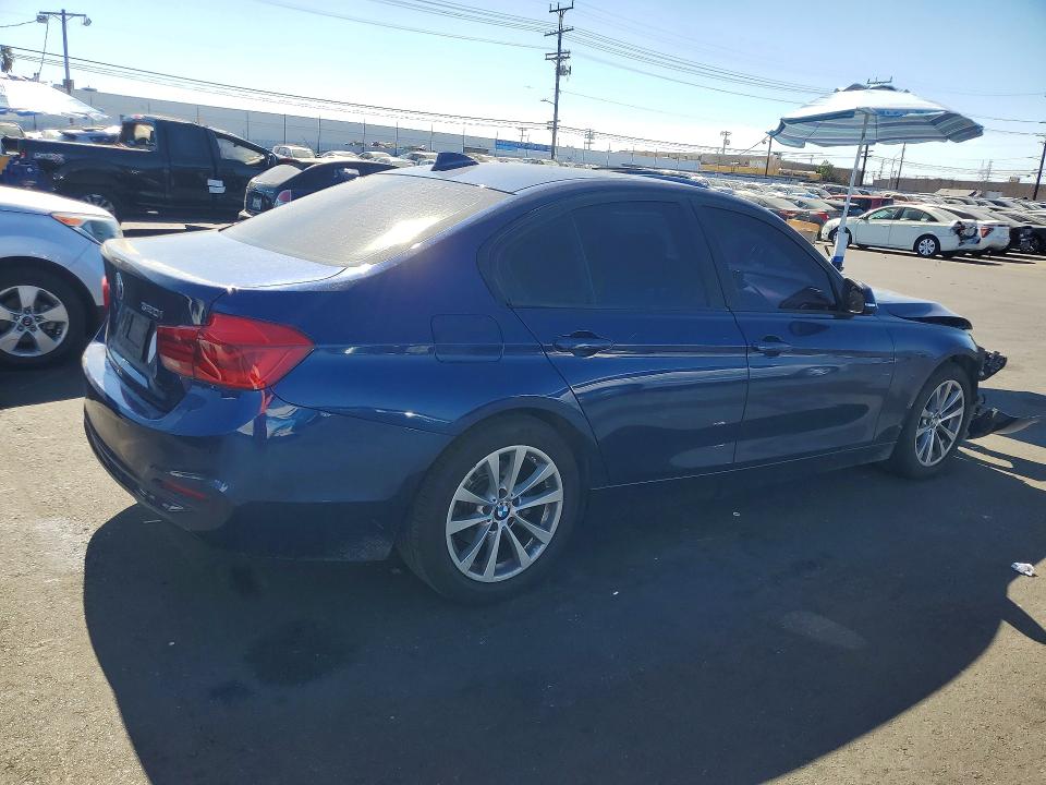 67372086 :رقم المزاد ، WBA8E1G58JNU91978 vin ، 2018 Bmw 320 مزاد بيع