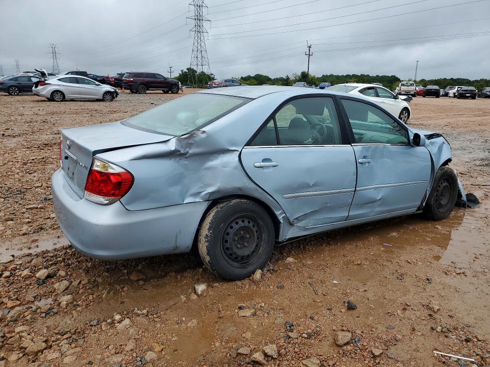 70220106 :رقم المزاد ، 4T1BE32K76U742676 vin ، 2006 Toyota Camry مزاد بيع