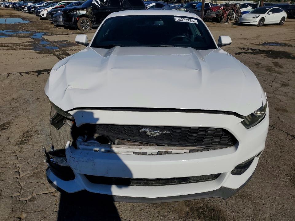 68372186 :رقم المزاد ، 1FA6P8AM8G5284356 vin ، 2016 Ford Mustang مزاد بيع