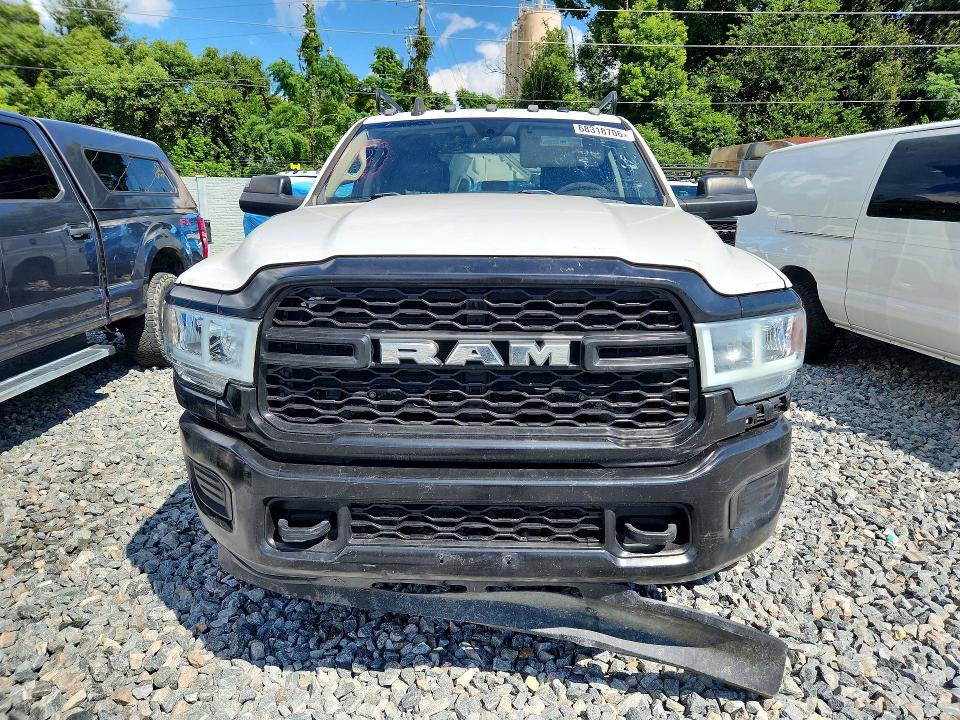 68318706 :رقم المزاد ، 3C7WRSCJ7KG561085 vin ، 2019 Ram 3500 مزاد بيع