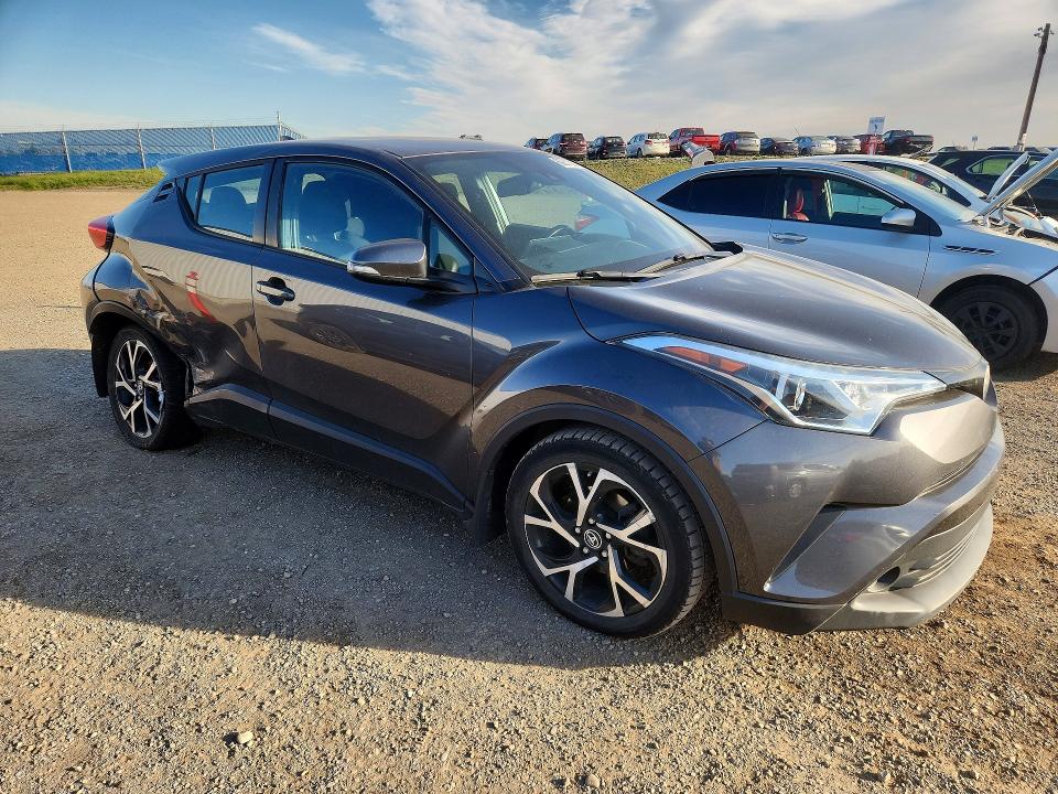 Продаж на аукціоні авто 2018 Toyota C-hr, vin: NMTKHMBX2JR034845, номер лоту: 69810976