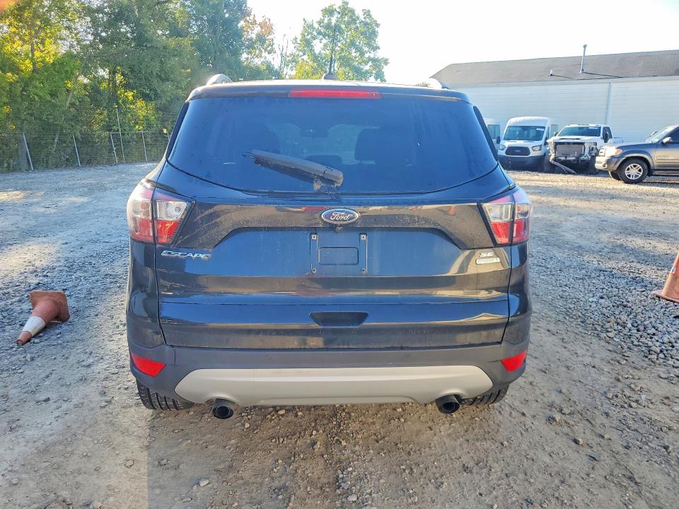 Продажа на аукционе авто 2017 Ford Escape, vin: 1FMCU0GD2HUE91813, номер лота: 70744696