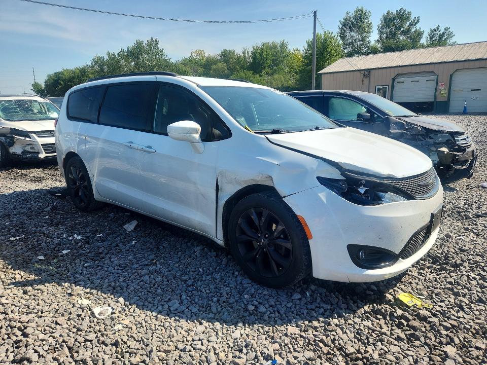 66824596 :رقم المزاد ، 2C4RC1EG0KR742014 vin ، 2019 Chrysler Pacifica مزاد بيع