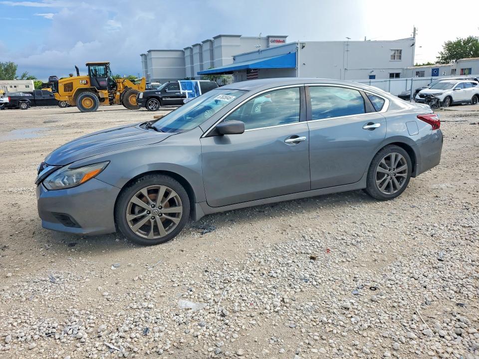 2018 Nissan Altima მანქანა იყიდება აუქციონზე, vin: 1N4AL3AP1JC135082, აუქციონის ნომერი: 67635846