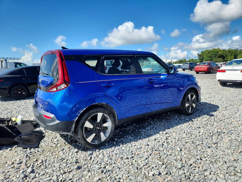 68399606 :رقم المزاد ، KNDJ33AU8L7016067 vin ، 2020 Kia Soul مزاد بيع