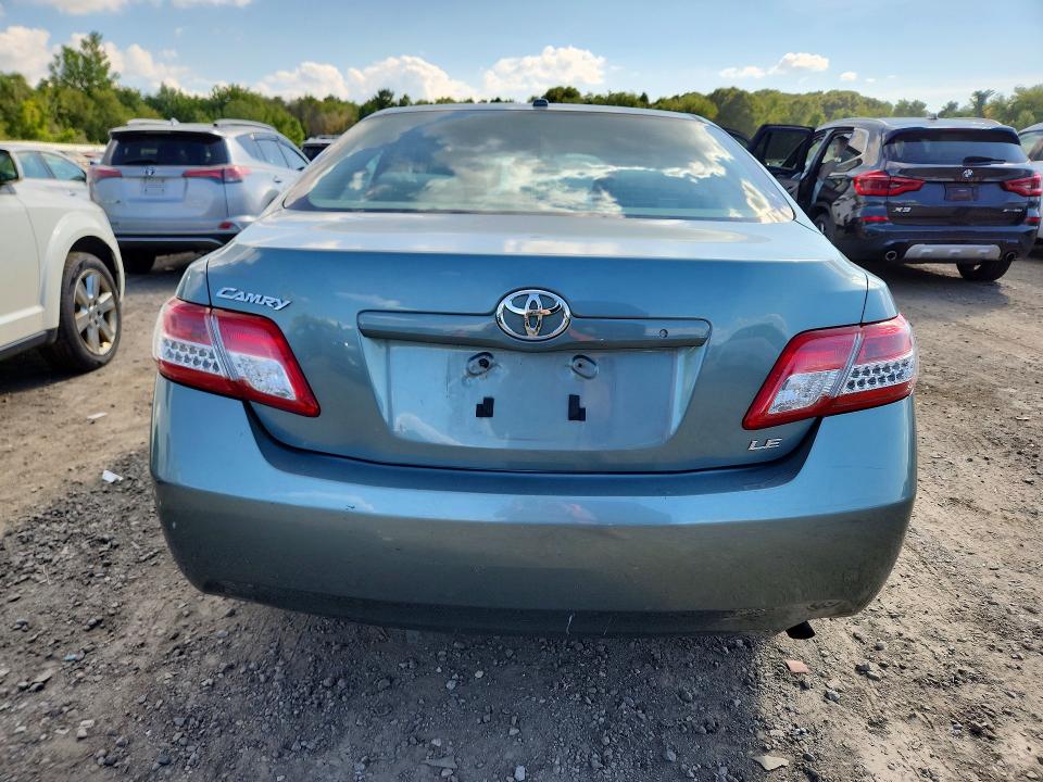 67686536 :رقم المزاد ، 4T1BF3EK6BU692033 vin ، 2011 Toyota Camry مزاد بيع