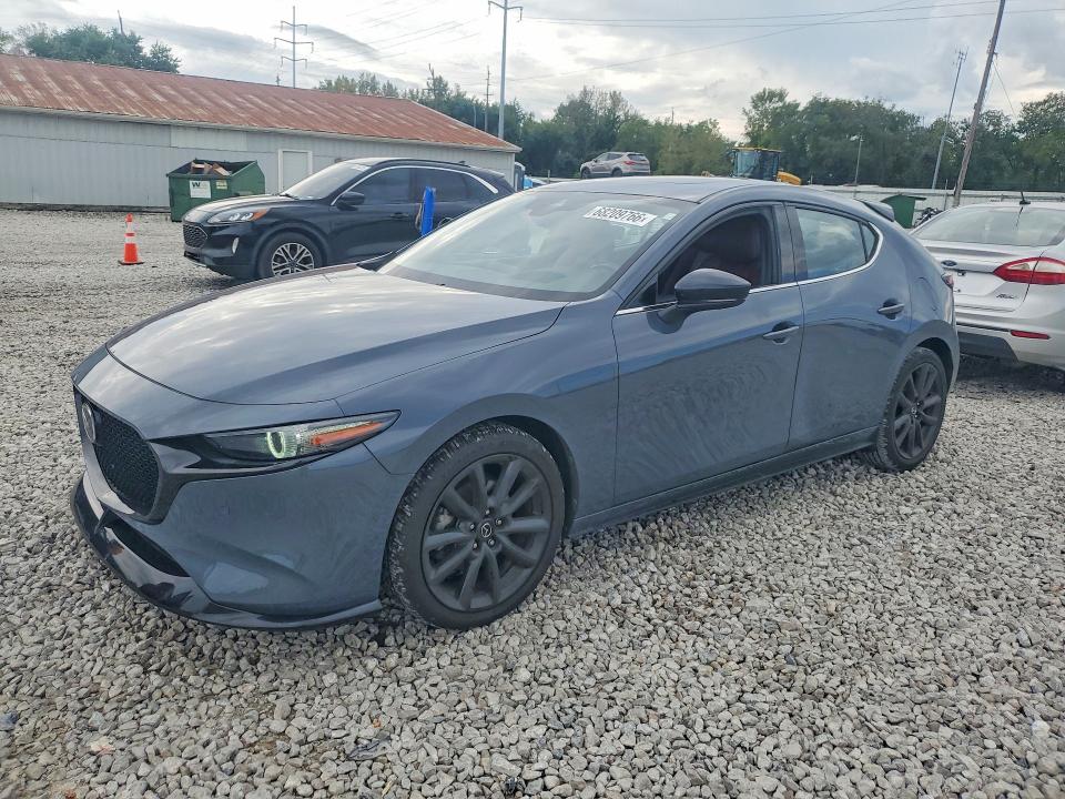 68209766 :رقم المزاد ، JM1BPBNY0N1510669 vin ، 2022 Mazda 3 مزاد بيع