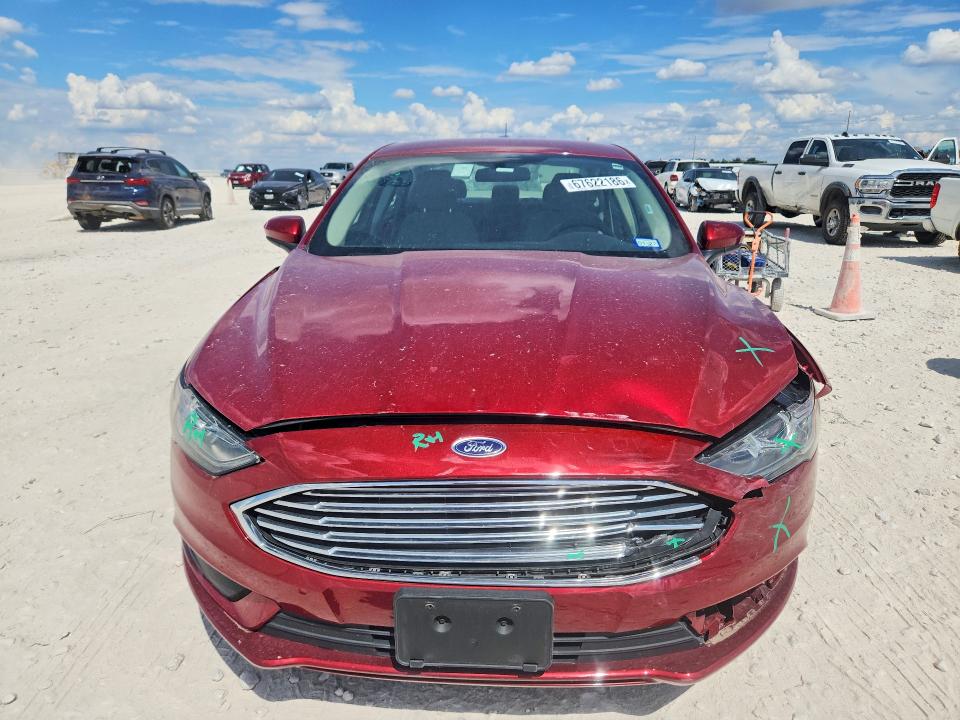 67622186 :رقم المزاد ، 3FA6P0LU8JR208719 vin ، 2018 Ford Fusion مزاد بيع