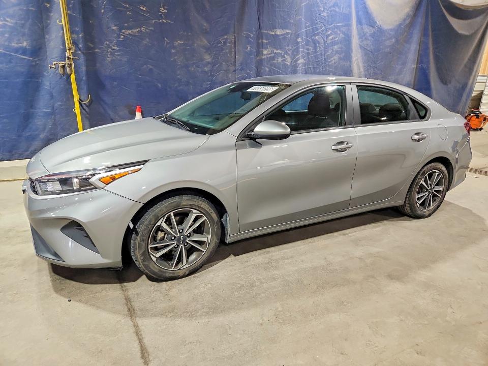 2023 Kia Forte მანქანა იყიდება აუქციონზე, vin: 3KPF24AD3PE621022, აუქციონის ნომერი: 70558256