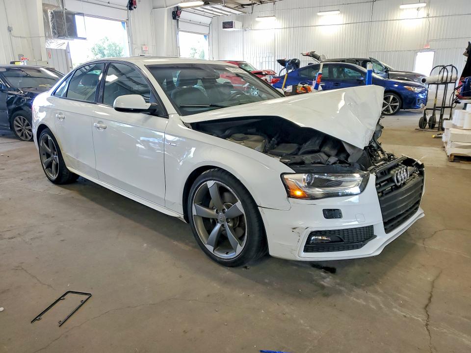 67452726 :رقم المزاد ، WAUHFAFL0FN000405 vin ، 2015 Audi A4 مزاد بيع