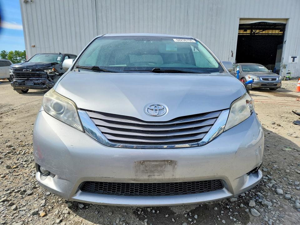 Продаж на аукціоні авто 2015 Toyota Sienna, vin: 5TDYK3DC3FS563844, номер лоту: 68236706