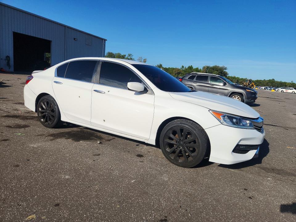 Продаж на аукціоні авто 2016 Honda Accord, vin: 1HGCR2F33GA111342, номер лоту: 69355046