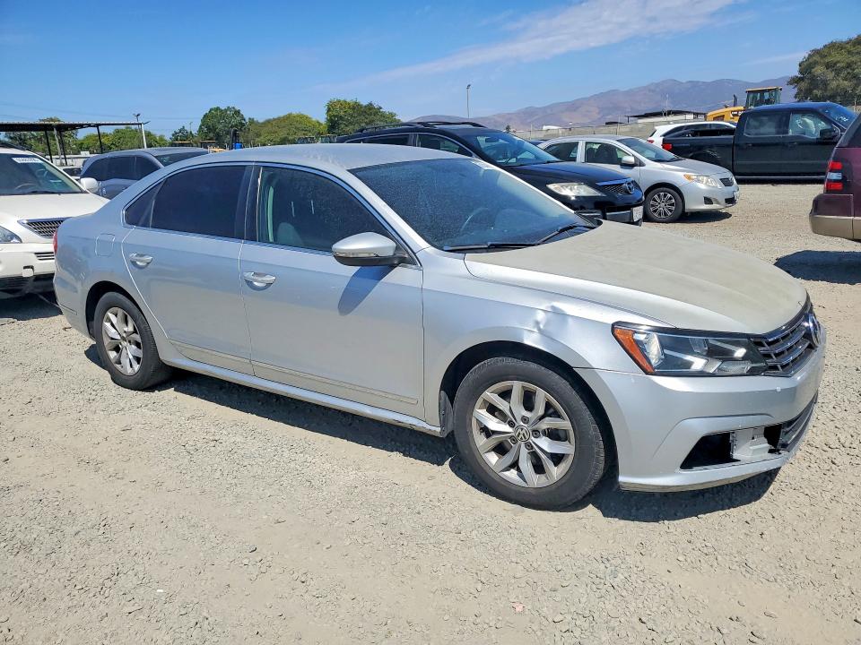 67541876 :رقم المزاد ، 1VWAT7A36GC035080 vin ، 2016 Volkswagen Passat مزاد بيع