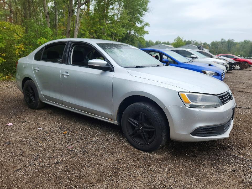 65406886 :رقم المزاد ، 3VW2K7AJ7EM403588 vin ، 2014 Volkswagen Jetta مزاد بيع