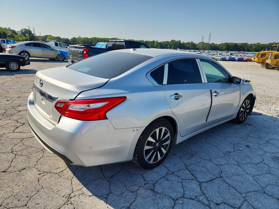 Продаж на аукціоні авто 2018 Nissan Altima, vin: 1N4AL3AP5JC234830, номер лоту: 59408816