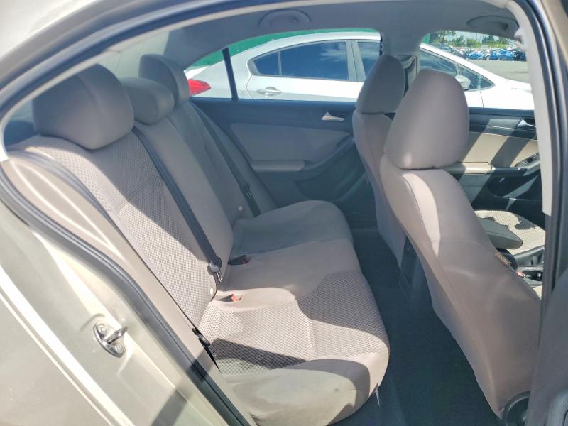 69884276 :رقم المزاد ، 3VW2K7AJXEM255047 vin ، 2014 Volkswagen Jetta مزاد بيع