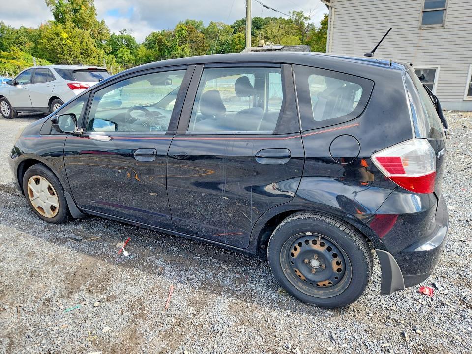Продажа на аукционе авто 2013 Honda Fit, vin: JHMGE8H31DC025568, номер лота: 71000976