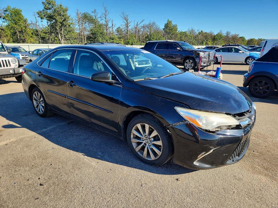 Auction sale of the 2017 Toyota Camry Hybrid, vin: 4T1BD1FK6HU215135, lot number: 69083616