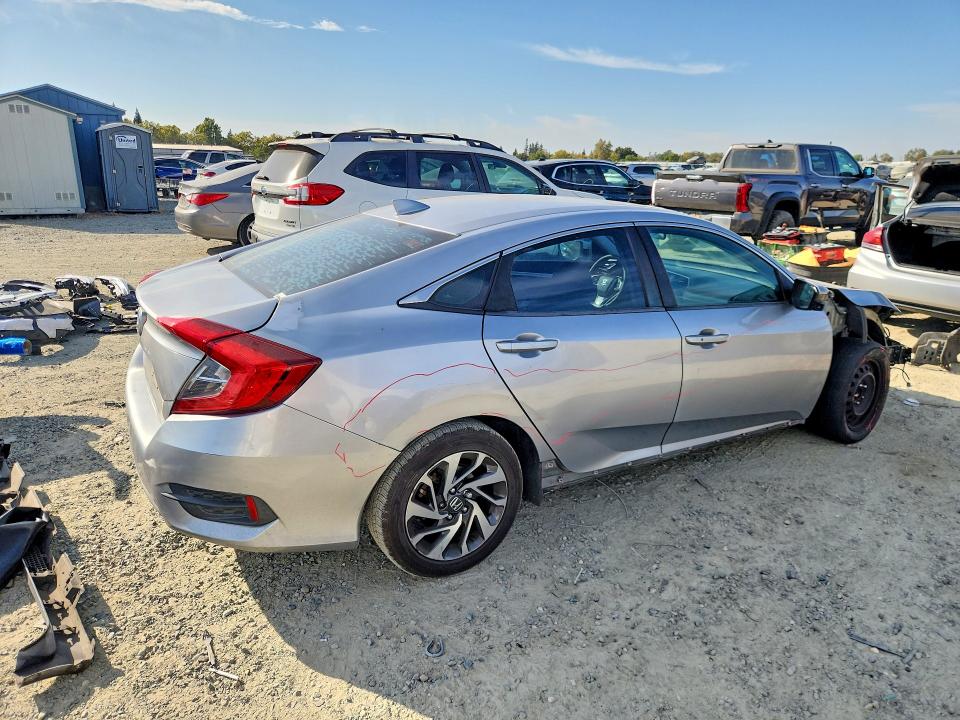 70038946 :رقم المزاد ، 19XFC2F78HE204694 vin ، 2017 Honda Civic مزاد بيع