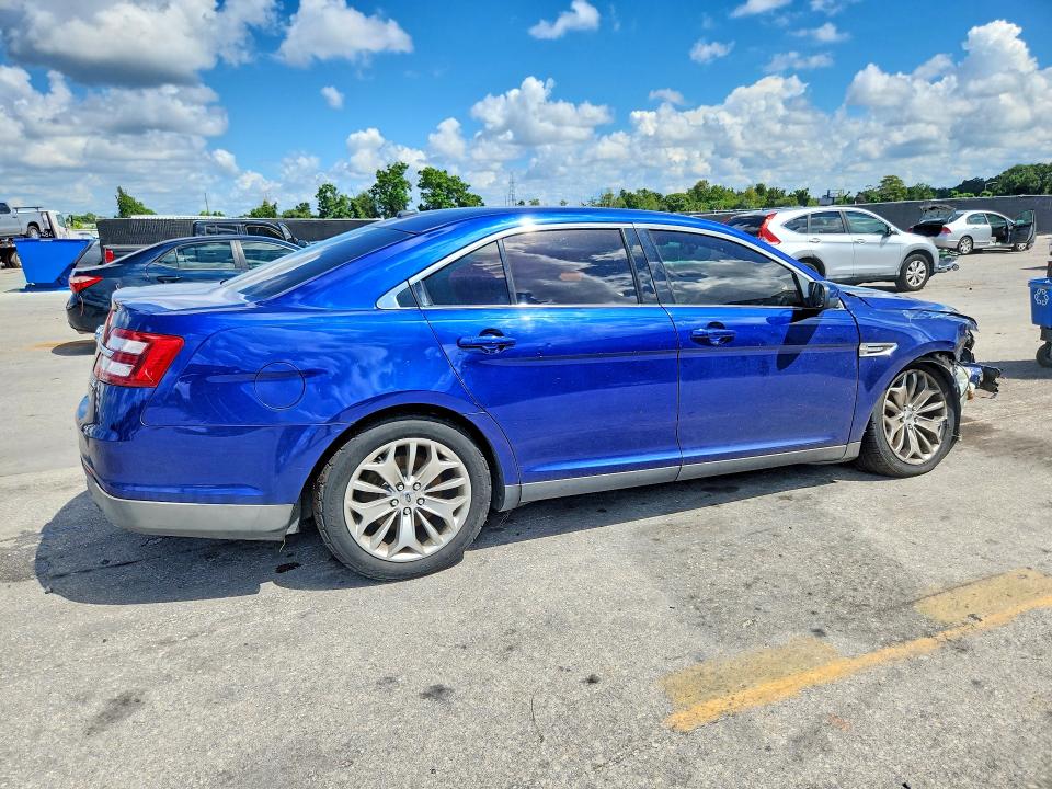68270656 :رقم المزاد ، 1FAHP2E88FG154633 vin ، 2015 Ford Taurus مزاد بيع