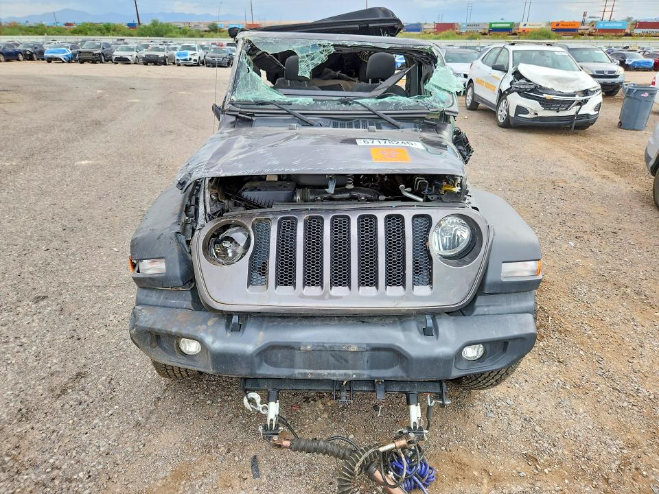 67178246 :رقم المزاد ، 1C4HJXDN8JW205398 vin ، 2018 Jeep Wrangler Unlimited مزاد بيع
