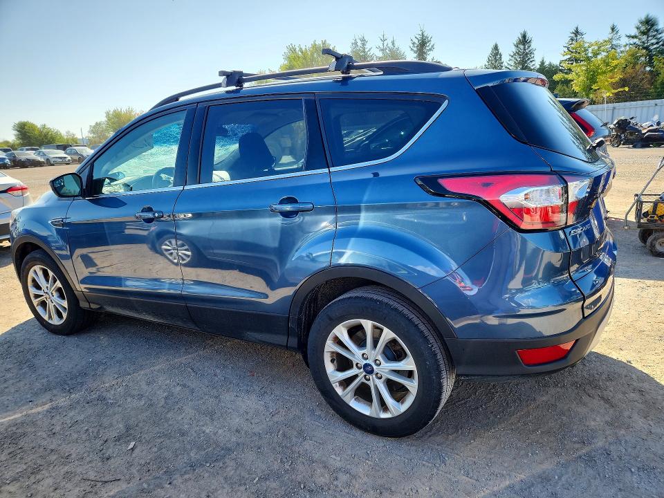 67165726 :رقم المزاد ، 1FMCU0GD8JUC80895 vin ، 2018 Ford Escape مزاد بيع