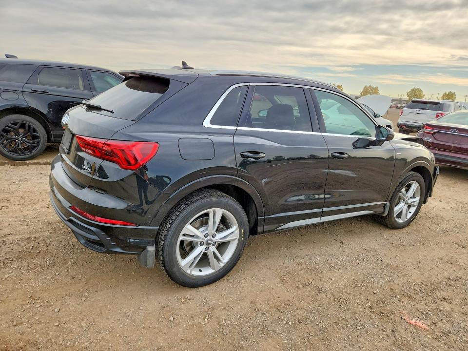 Продаж на аукціоні авто 2021 Audi Q3, vin: WA1EECF30M1004277, номер лоту: 70001796