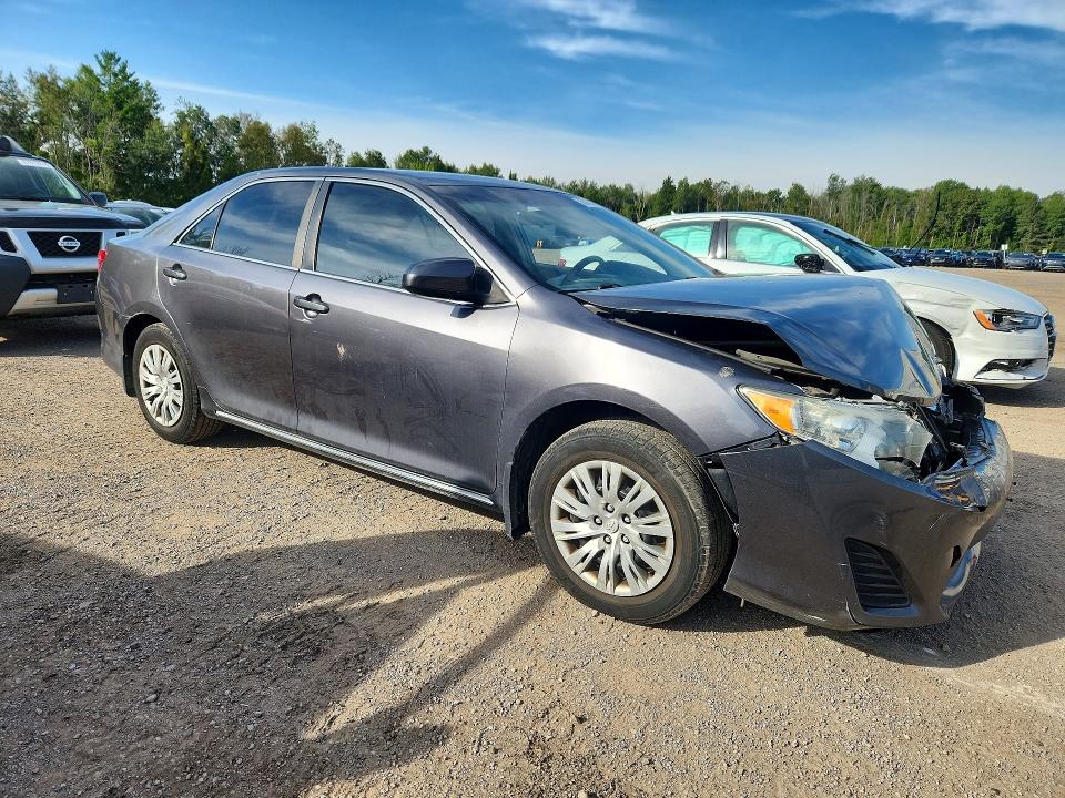 67455736 :رقم المزاد ، 4T1BF1FKXEU307502 vin ، 2014 Toyota Camry مزاد بيع