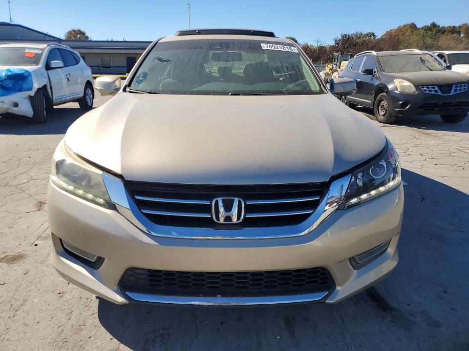 70925816 :رقم المزاد ، 1HGCR3F8XDA023904 vin ، 2013 Honda Accord مزاد بيع