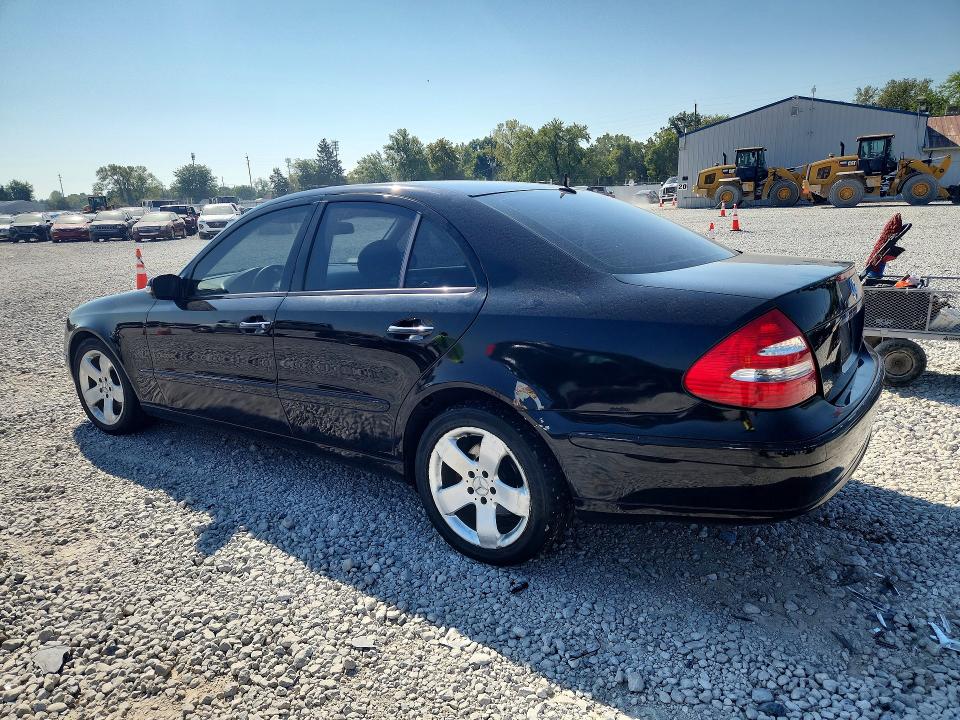 67213656 :رقم المزاد ، WDBUF83J54X118706 vin ، 2004 Mercedes-benz E مزاد بيع