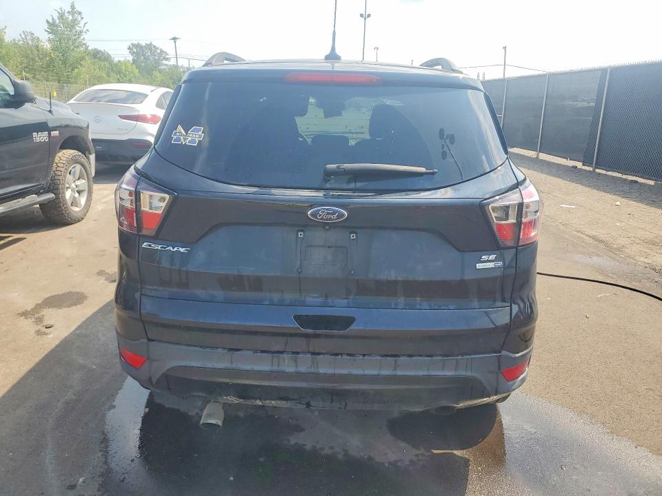 65952856 :رقم المزاد ، 1FMCU9GD8JUD49072 vin ، 2018 Ford Escape مزاد بيع