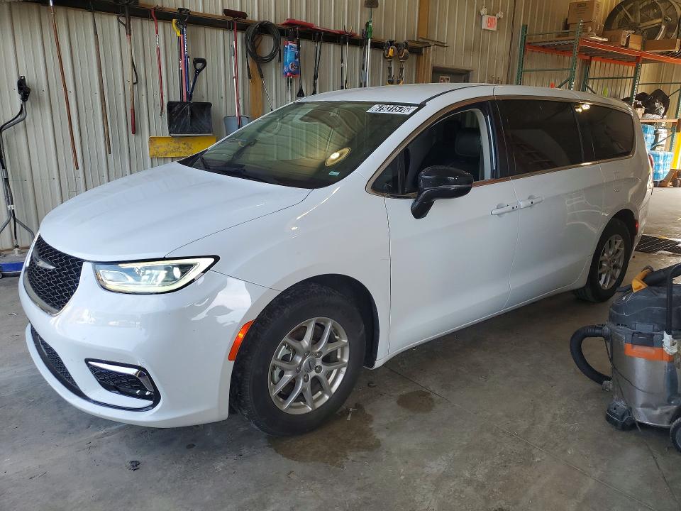 Auction sale of the 2024 Chrysler Pacifica, vin: 2C4RC1BG6RR106230, lot number: 67931576