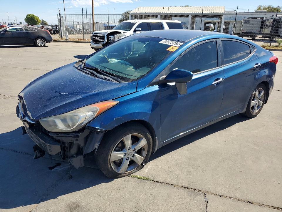 68672256 :رقم المزاد ، KMHDH4AE2DU952990 vin ، 2013 Hyundai Elantra مزاد بيع