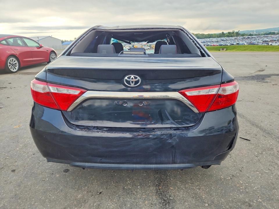 2017 Toyota Camry მანქანა იყიდება აუქციონზე, vin: 4T1BF1FK2HU393327, აუქციონის ნომერი: 69743376